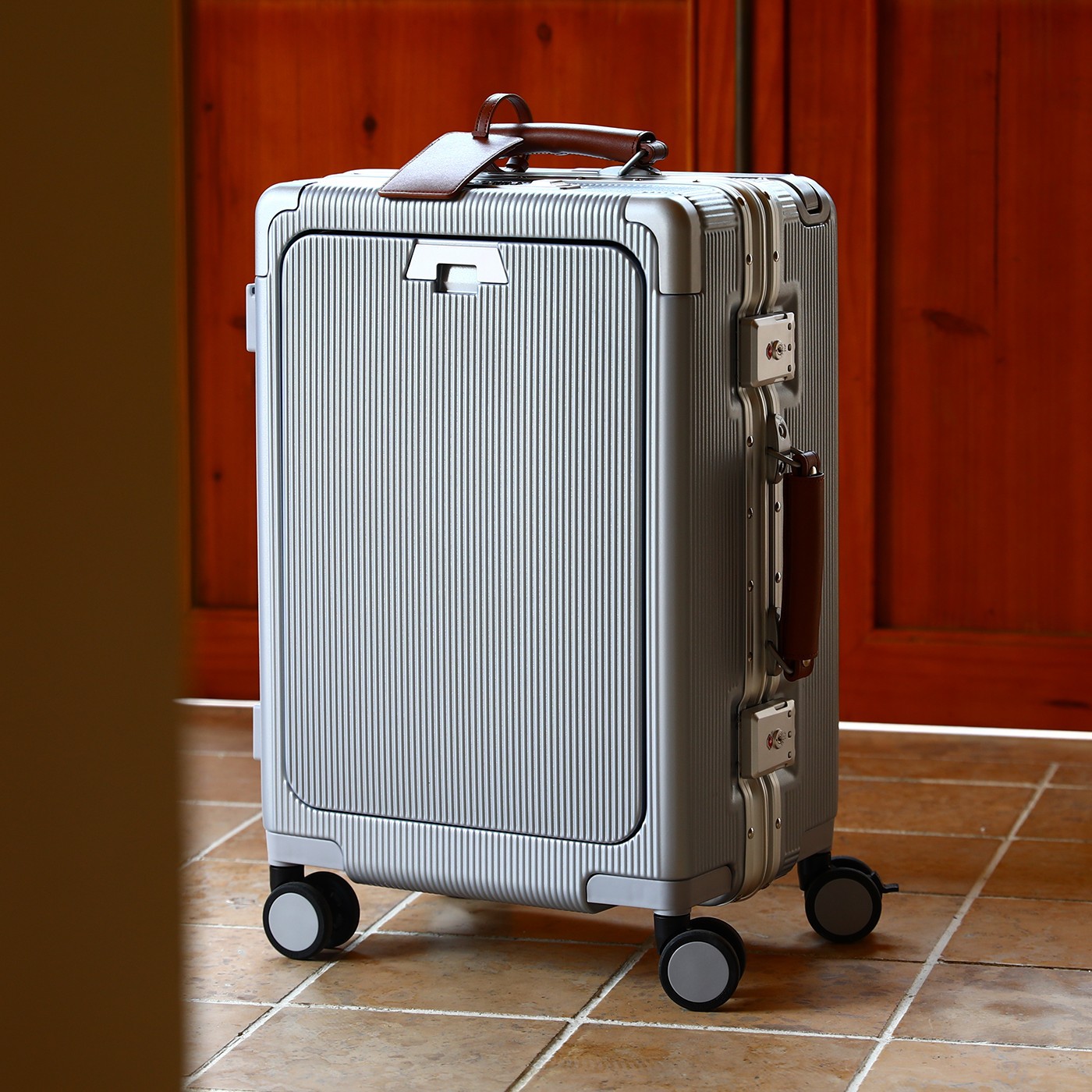 Aluminum Frame Carry On Luggage - Large Capacity Allowed To Board The